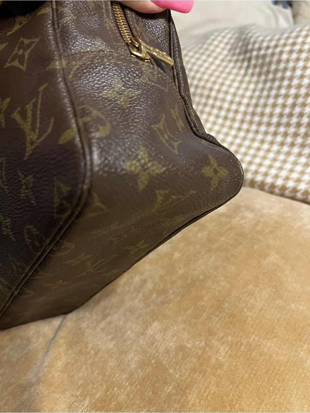 Vintage Louis Vuitton Monogram Canvas cosmetic pouch/case